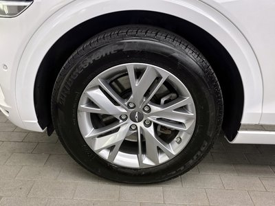 صورة 6 لـ 2023 Genesis GV70