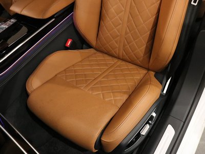 AUDI A8 - 6