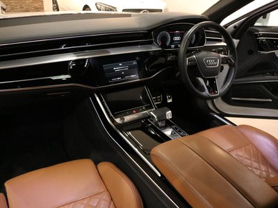 AUDI A8 - 3