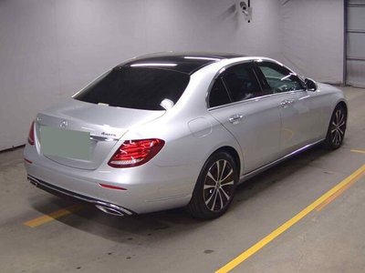 MERCEDES-BENZ E-CLASS - 5