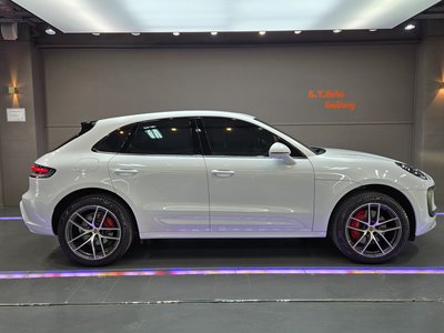 PORSCHE MACAN - 7