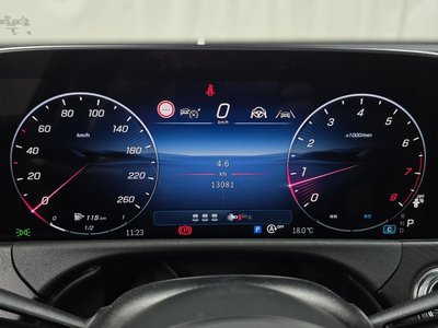 MERCEDES-BENZ E-CLASS - 8