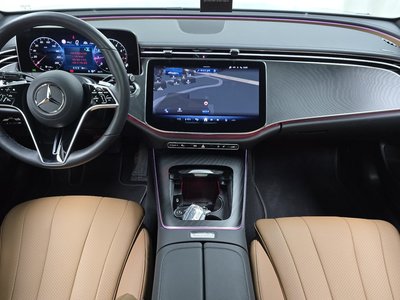 MERCEDES-BENZ E-CLASS - 5