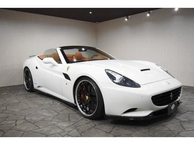 FERRARI CALIFORNIA - 9