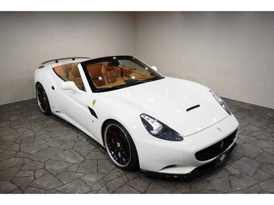 FERRARI CALIFORNIA - 8