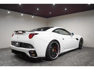 FERRARI CALIFORNIA - 4