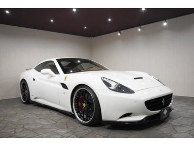 FERRARI CALIFORNIA - 1