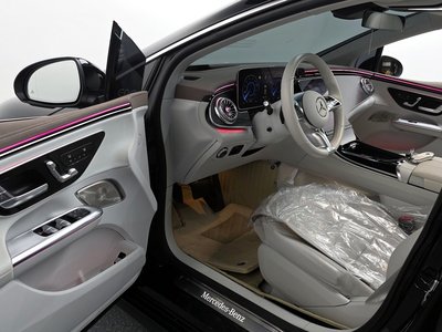MERCEDES-BENZ EQE - 10