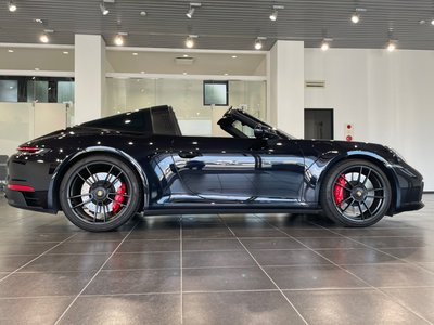 PORSCHE 911 - 9