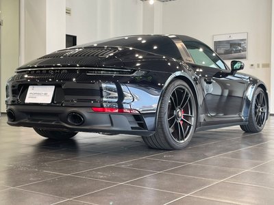 PORSCHE 911 - 6