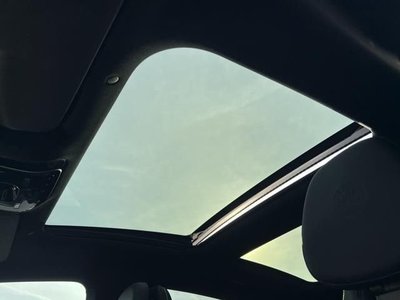 MERCEDES-BENZ EQE - 8