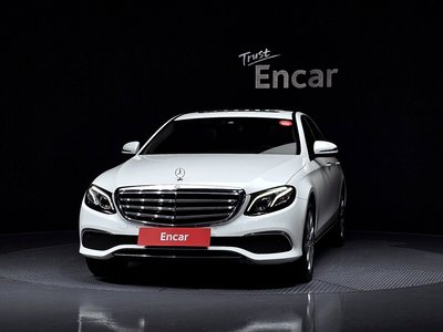 MERCEDES-BENZ E-CLASS - 2