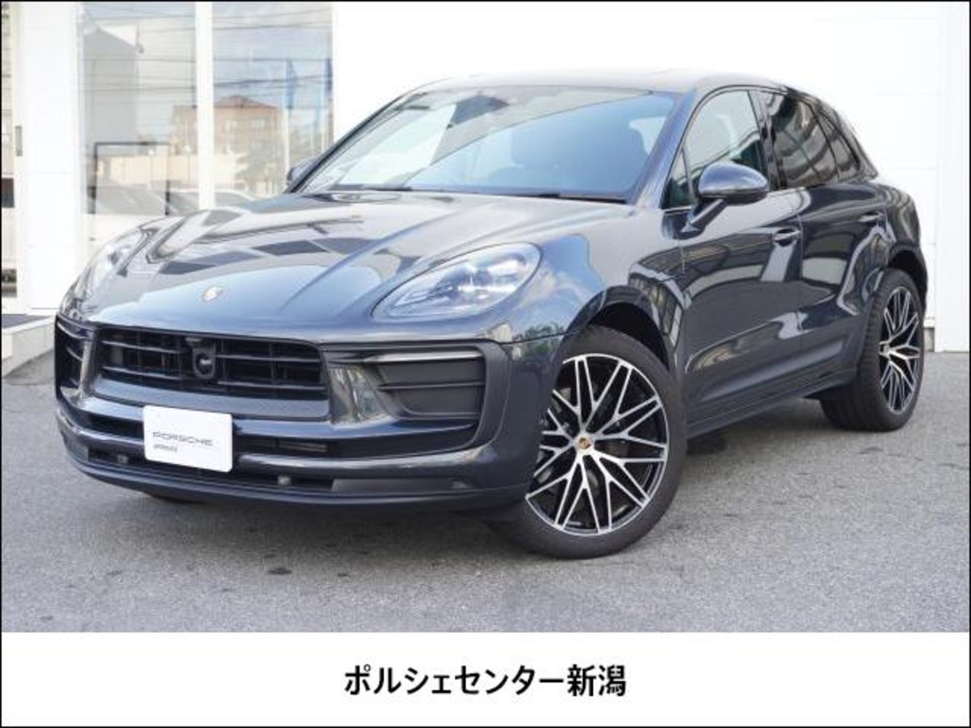 صورة 1 لـ 2024 Porsche MACAN