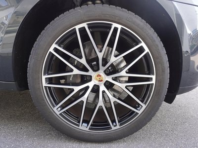 صورة مصغرة 12 لـ 2024 Porsche MACAN