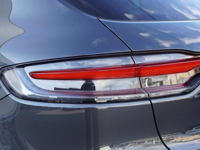 صورة 10 لـ 2024 Porsche MACAN