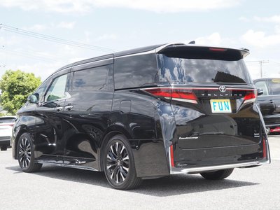 TOYOTA VELLFIRE - 6