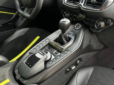 ASTON MARTIN VANTAGE - 9