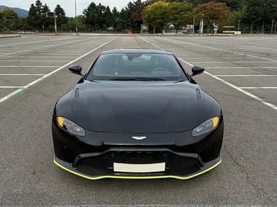 ASTON MARTIN VANTAGE - 2