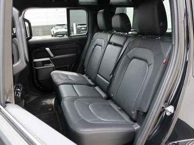 صورة مصغرة 111 لـ 2023 LAND Rover DEFENDER