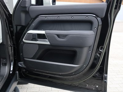 صورة مصغرة 92 لـ 2023 LAND Rover DEFENDER