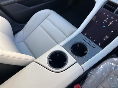 صورة مصغرة 19 لـ 2021 Porsche TAYCAN