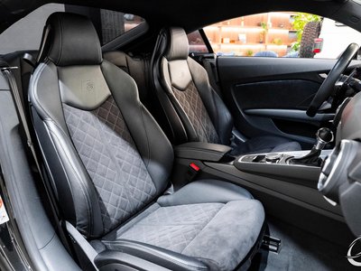 صورة 28 لـ 2019 AUDI TTS COUPE