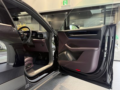 صورة مصغرة 12 لـ 2025 Porsche MACAN