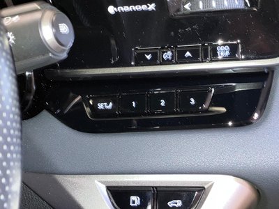 صورة مصغرة 25 لـ 2023 Lexus RX