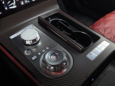 GENESIS G80 (RG3) - 9