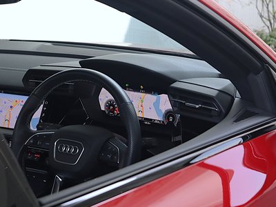 صورة 4 لـ 2023 AUDI S3 SEDAN