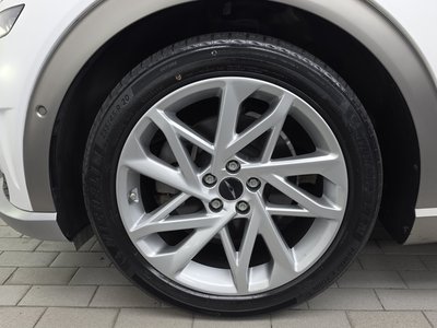 2022 Genesis GV60 photo 6