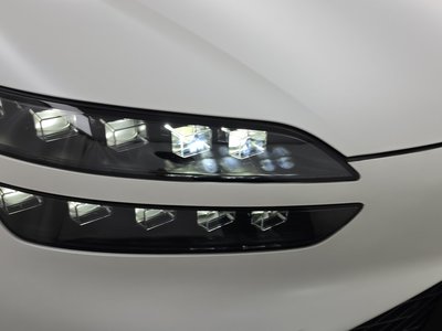 2022 Genesis GV60 photo 9