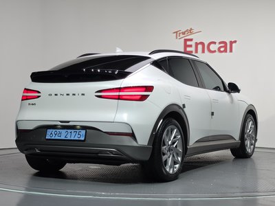 2022 Genesis GV60 photo 3