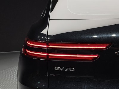 2024 Genesis GV70 — фото 10