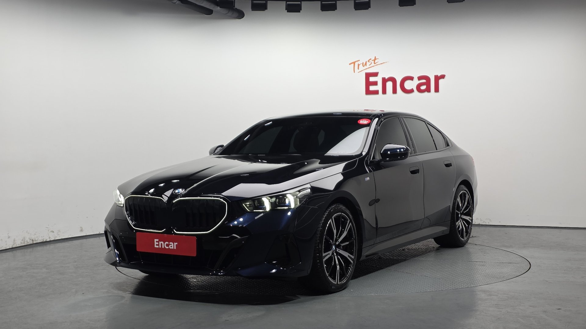 BMW 5 SERIES - View 1