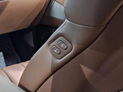 2021 Genesis ELECTRIFIED G80 (RG3) — миниатюра 31