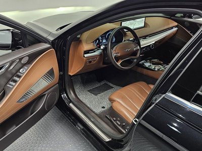2021 Genesis ELECTRIFIED G80 (RG3) — миниатюра 17