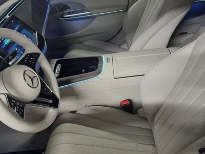 MERCEDES-BENZ E-CLASS - 10