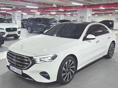MERCEDES-BENZ E-CLASS - 1