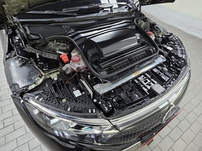 MERCEDES-BENZ EQS - 7