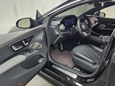 MERCEDES-BENZ EQS - 10