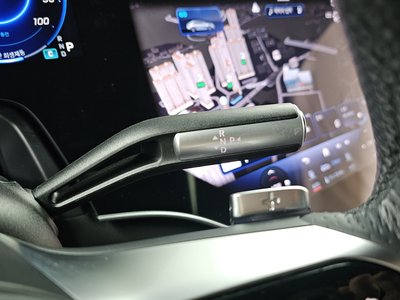 MERCEDES-BENZ EQS - 9