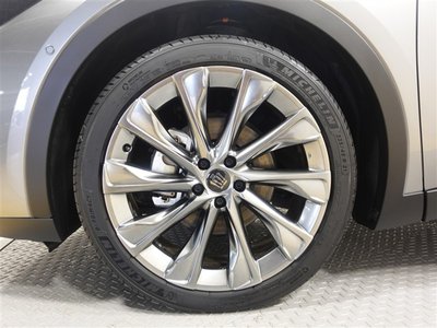 TOYOTA CROWN CROSSOVER - 8