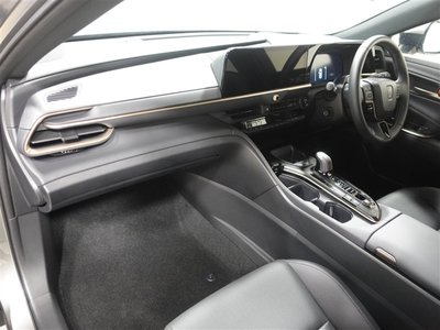 TOYOTA CROWN CROSSOVER - 9