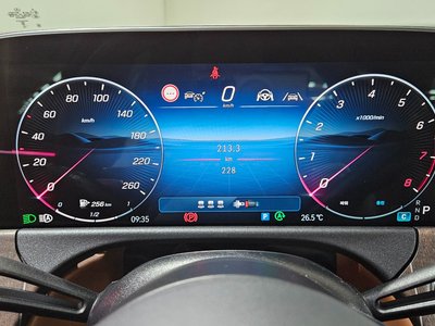 2025 Mercedes-BENZ E-CLASS 缩略图 16