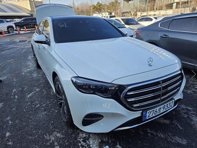 MERCEDES-BENZ E-CLASS - 1