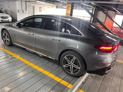 MERCEDES-BENZ EQE - 4