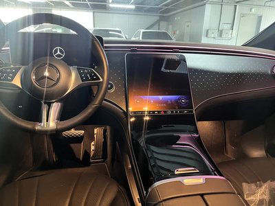 MERCEDES-BENZ EQE - 10