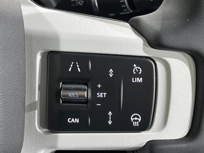 LAND ROVER DEFENDER - 10