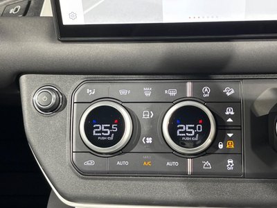 LAND ROVER DEFENDER - 7